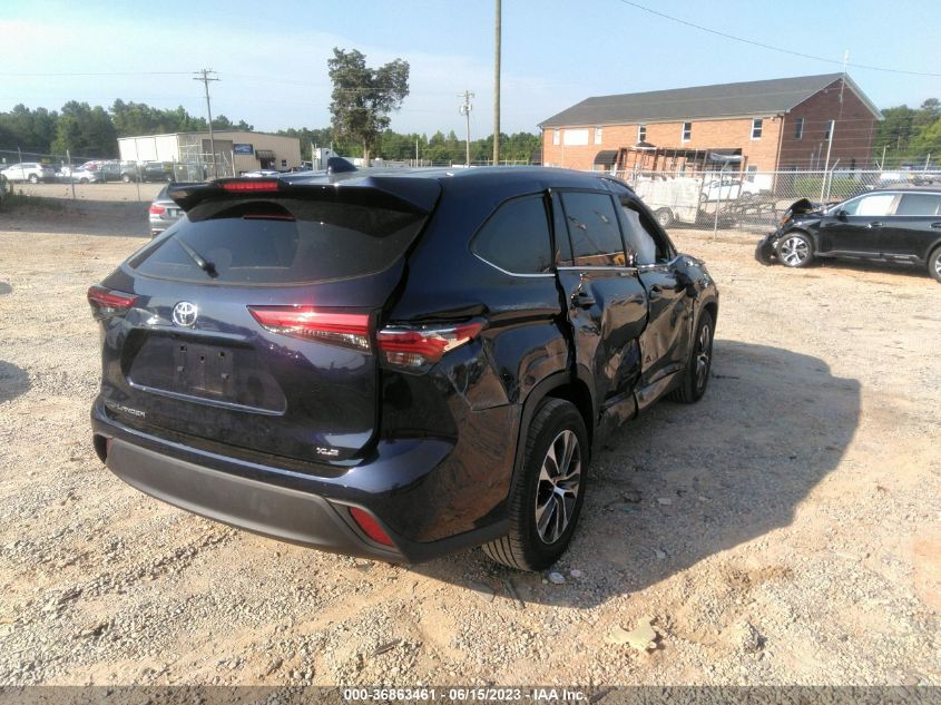 2022 TOYOTA HIGHLANDER XLE - 5TDGZRAH3NS544252