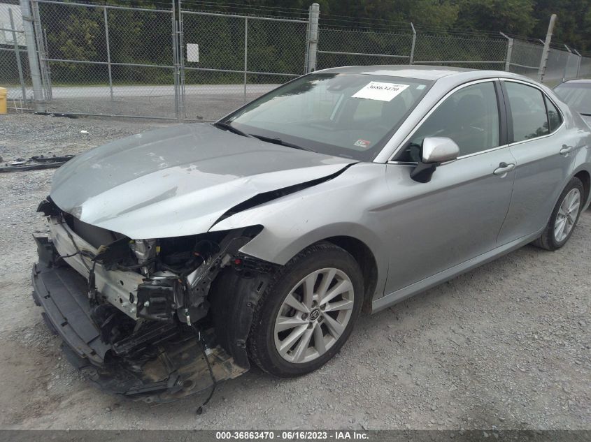 2022 TOYOTA CAMRY LE - 4T1R11AK0NU688927