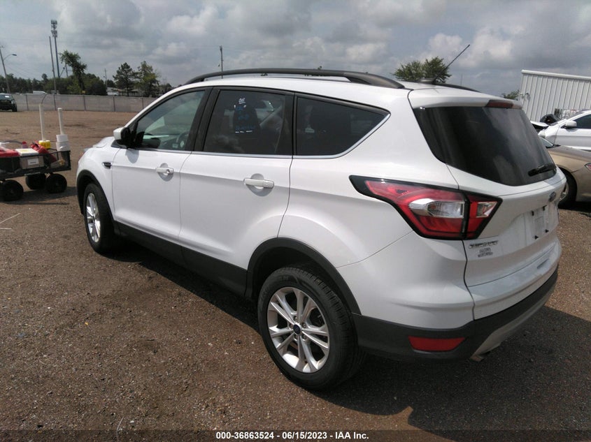 VIN 1FMCU9GD2JUD56017 2018 FORD ESCAPE SE