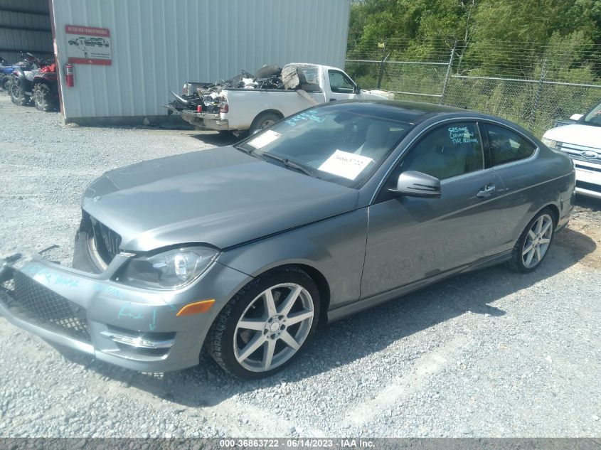 2013 MERCEDES-BENZ C-CLASS C 350 - WDDGJ5HB7DG077711