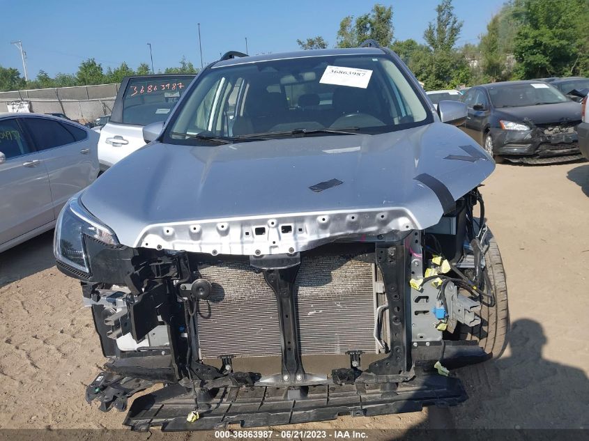 2022 SUBARU FORESTER PREMIUM - JF2SKAEC6NH409450