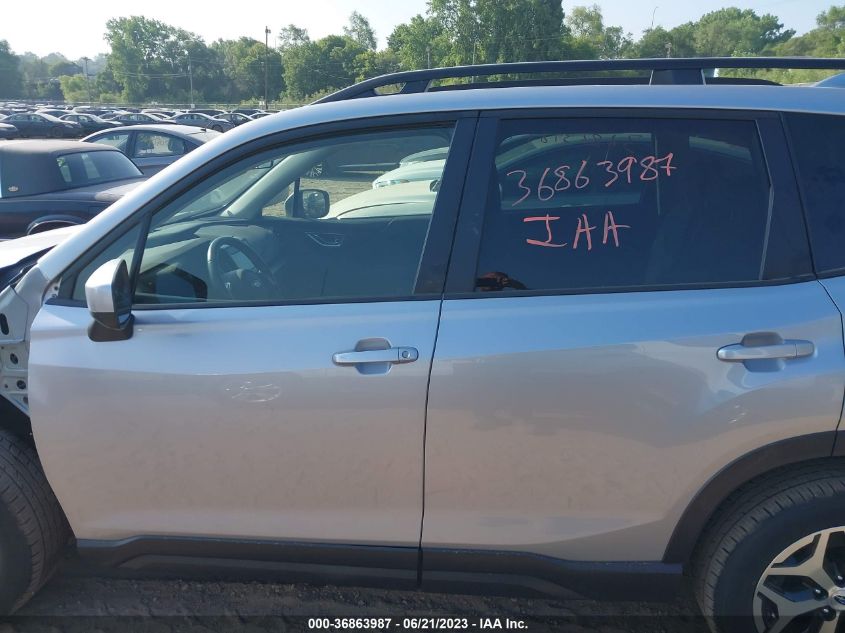 2022 SUBARU FORESTER PREMIUM - JF2SKAEC6NH409450