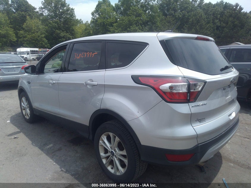 VIN 1FMCU0GD3HUB40361 2017 FORD ESCAPE SE