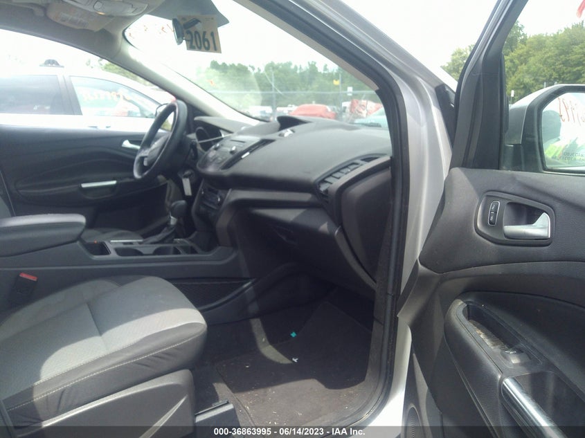 VIN 1FMCU0GD3HUB40361 2017 FORD ESCAPE SE