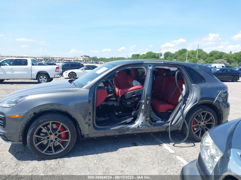 VIN WP1AG2AY7MDA33591 2021 PORSCHE CAYENNE GTS