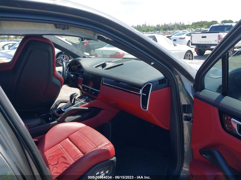 VIN WP1AG2AY7MDA33591 2021 PORSCHE CAYENNE GTS