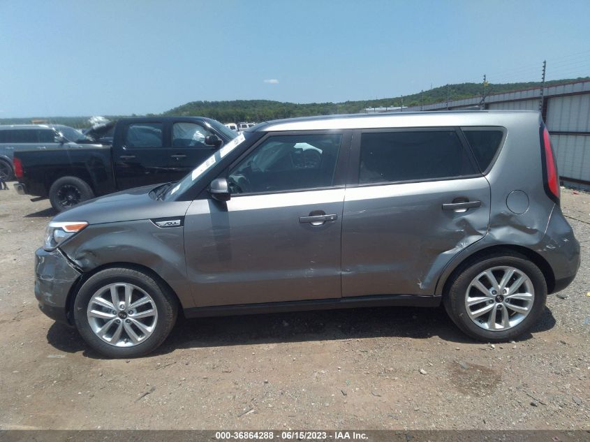 2017 KIA SOUL + - KNDJP3A58H7458691