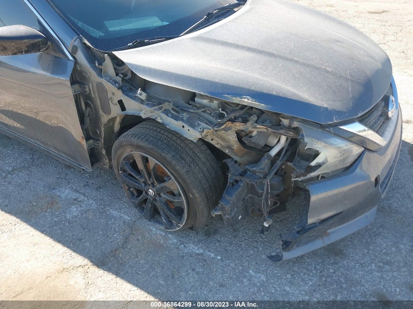 VIN 1N4AL3AP3HC213923 2017 NISSAN ALTIMA 2.5 SR