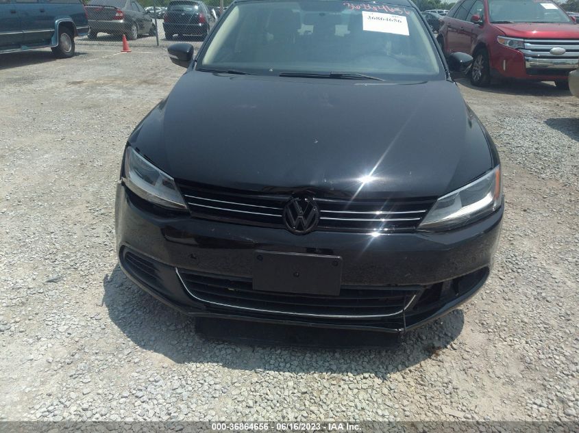 2013 VOLKSWAGEN JETTA SEDAN SE - 3VWDX7AJ4DM411060