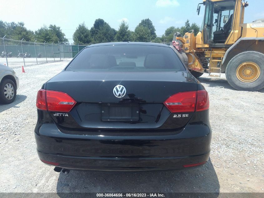 2013 VOLKSWAGEN JETTA SEDAN SE - 3VWDX7AJ4DM411060