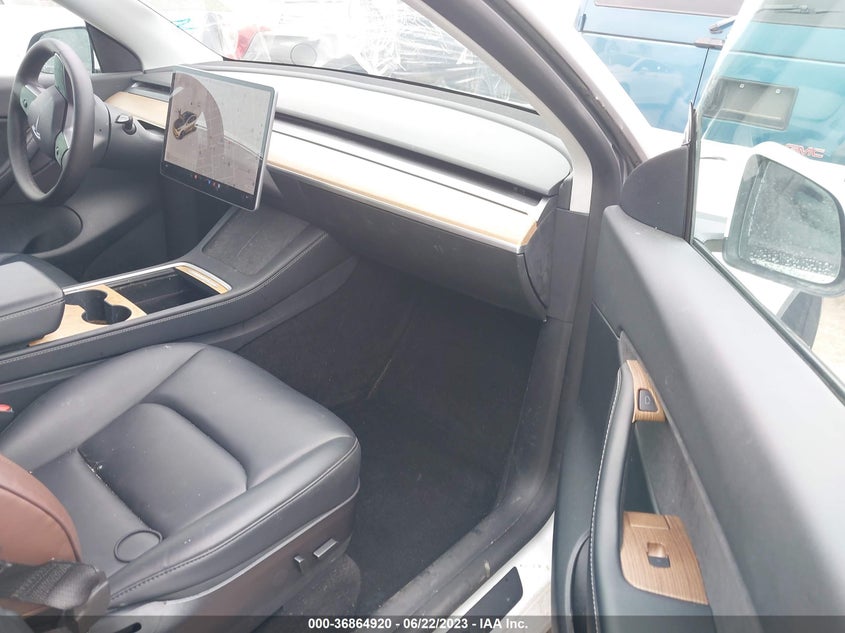 VIN 5YJYGAEE1MF229643 2021 TESLA MODEL Y