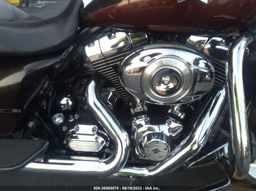 2011 HARLEY-DAVIDSON FLHRC 1HD1FRM19BB676477