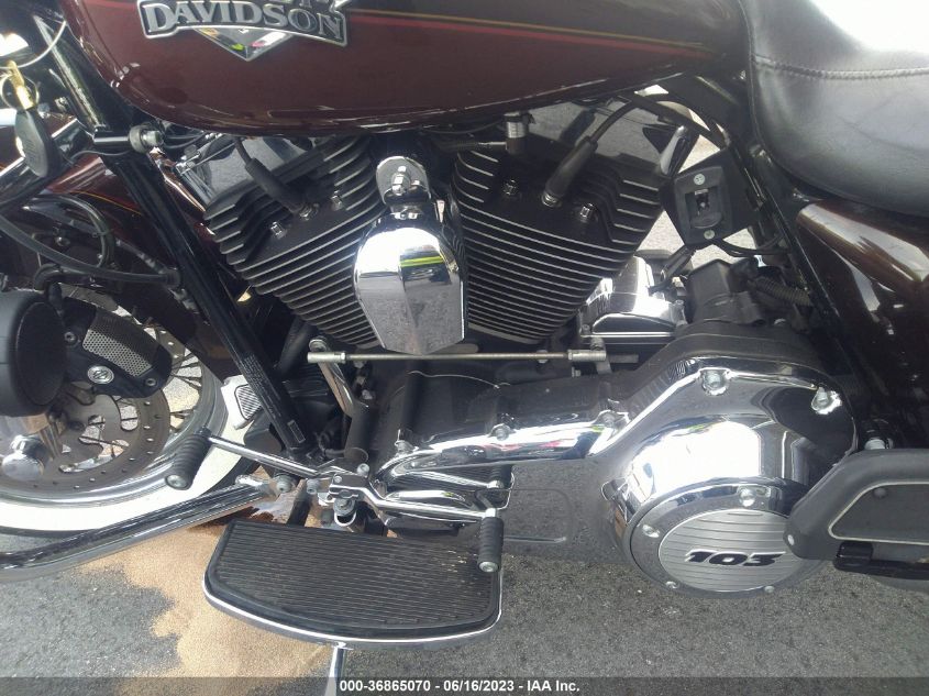 2011 HARLEY-DAVIDSON FLHRC 1HD1FRM19BB676477