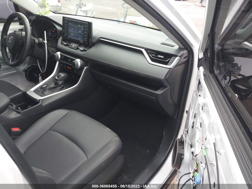 VIN JTMB6RFV7NJ019628 2022 TOYOTA RAV4 HYBRID XLE PREMIUM