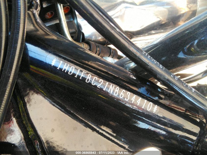 2022 HARLEY-DAVIDSON FLHR - 1HD1FBC21NB634410
