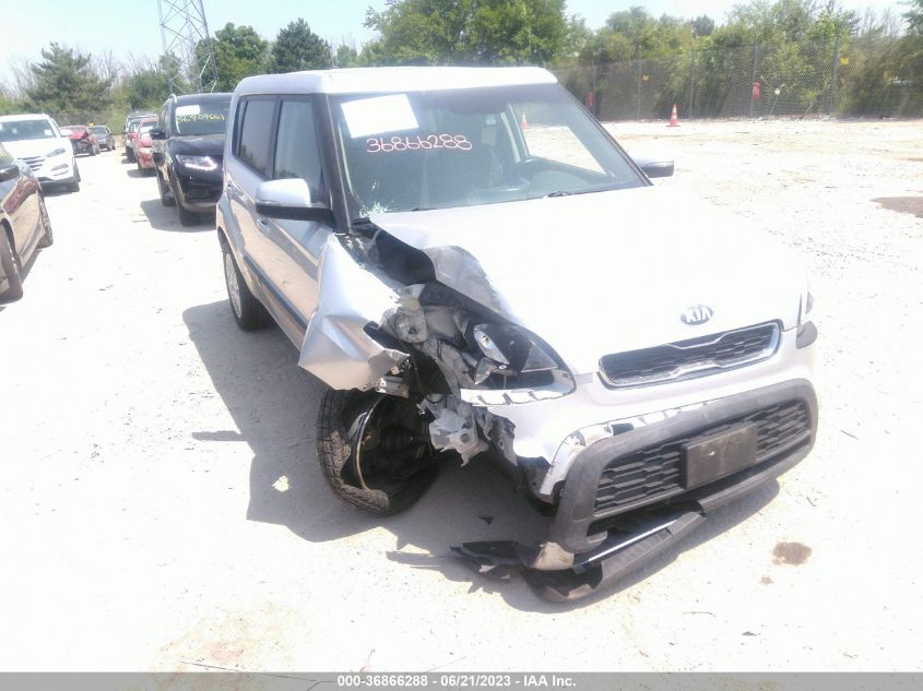 2013 KIA SOUL + - KNDJT2A61D7495946