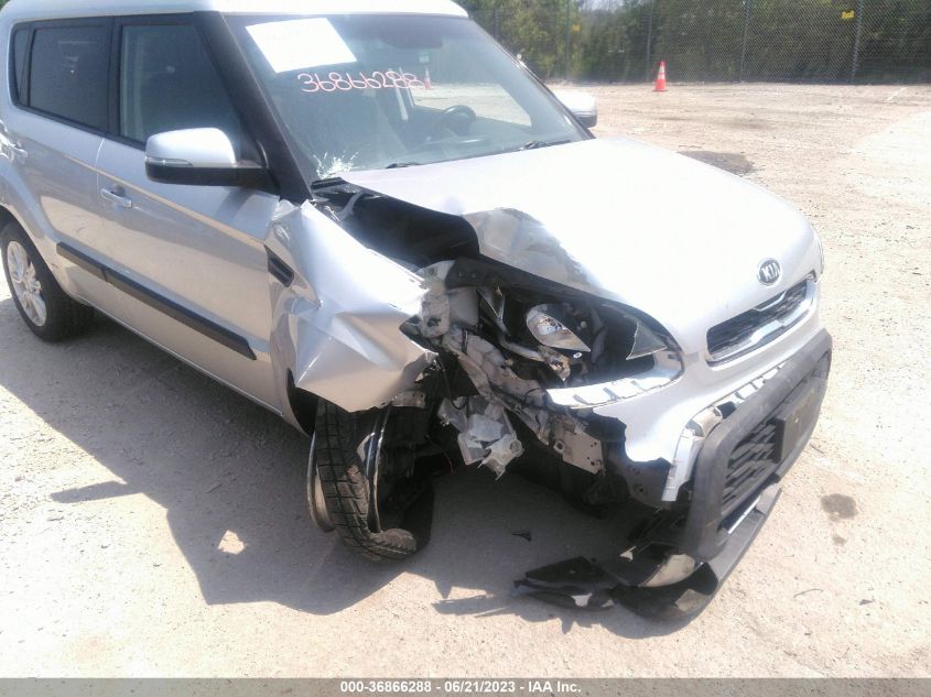 2013 KIA SOUL + - KNDJT2A61D7495946