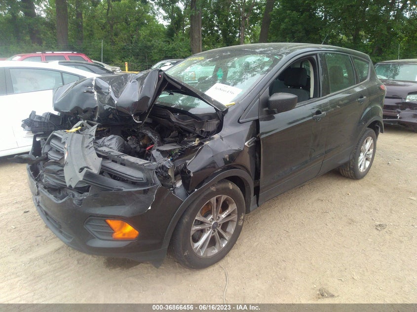 VIN 1FMCU0F71HUD05805 2017 FORD ESCAPE S