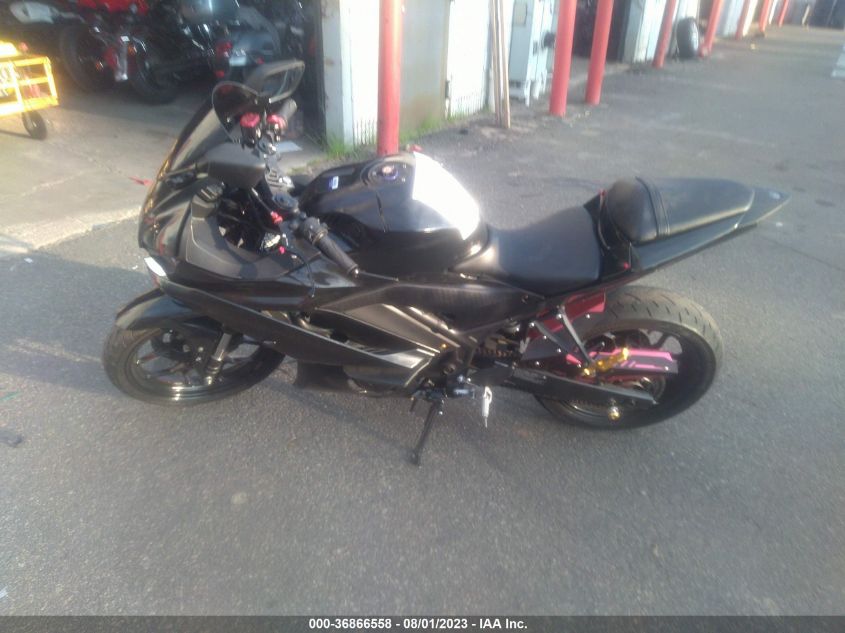 2021 YAMAHA YZFR3 A MH3RH18Y9MK006536