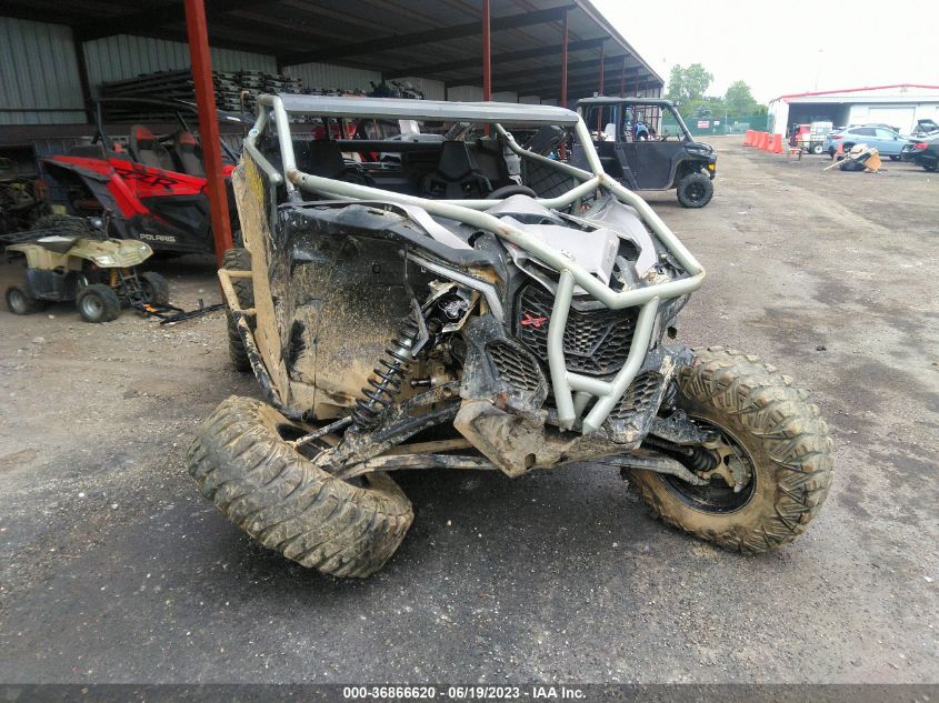 2018 CAN-AM MAVERICK X3 X RS TURBO R - 3JBVXAW40JK002488