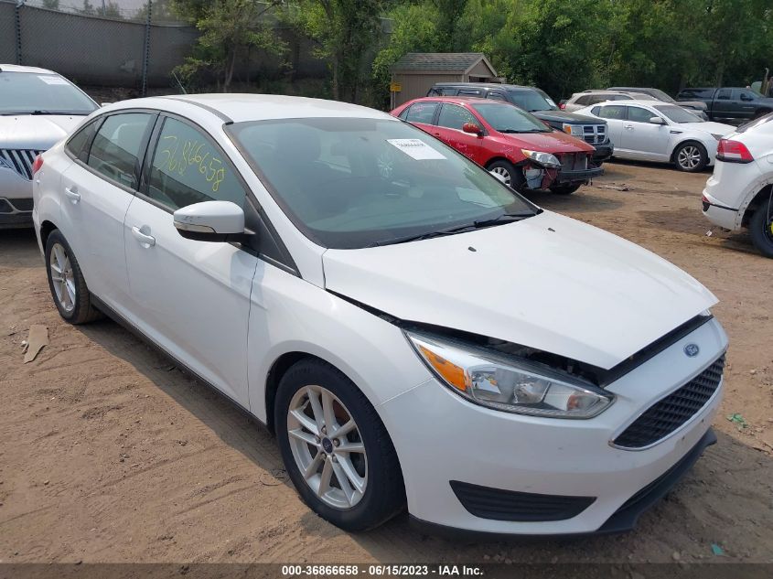 2015 FORD FOCUS SE - 1FADP3F22FL260839