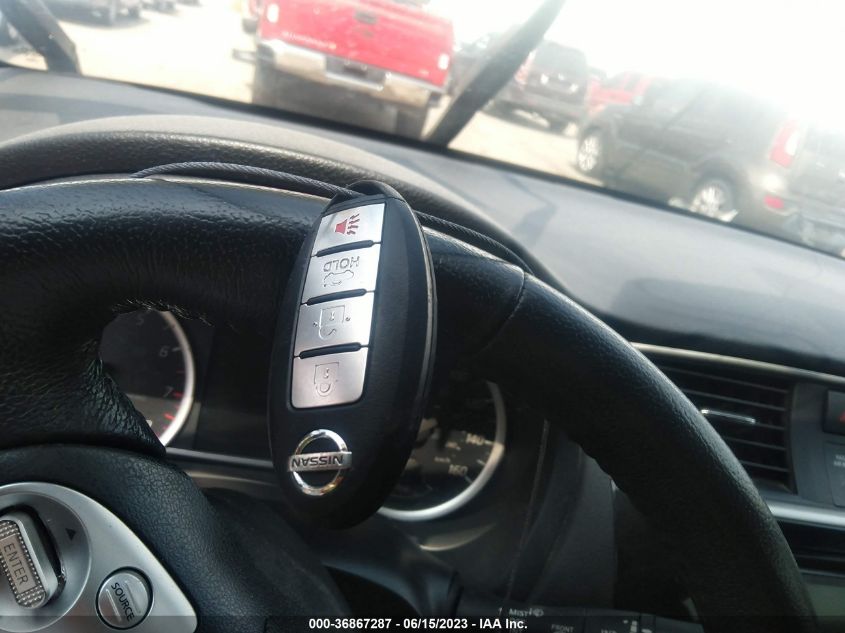 2016 NISSAN SENTRA SR/SL/S/SV/FE+ S - 3N1AB7AP3GL652288