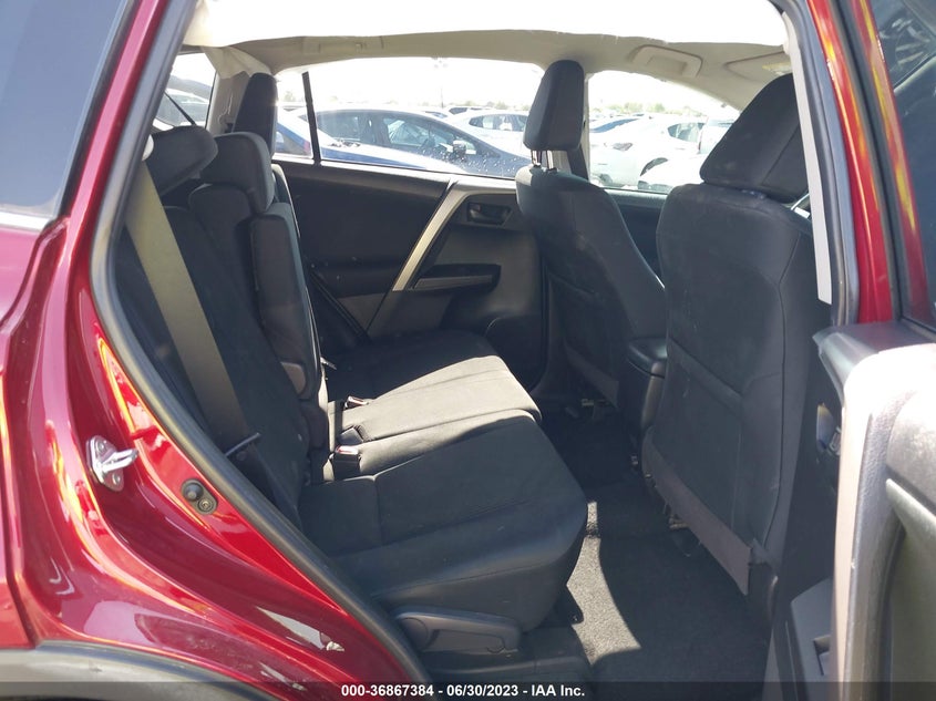 VIN 2T3ZFREV6JW507951 2018 TOYOTA RAV4 LE