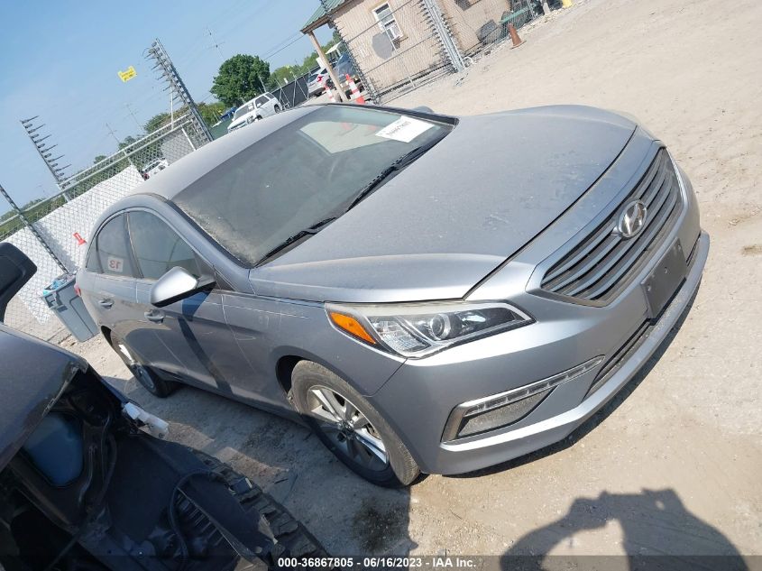 2015 HYUNDAI SONATA 2.4L SE - 5NPE24AF3FH083767