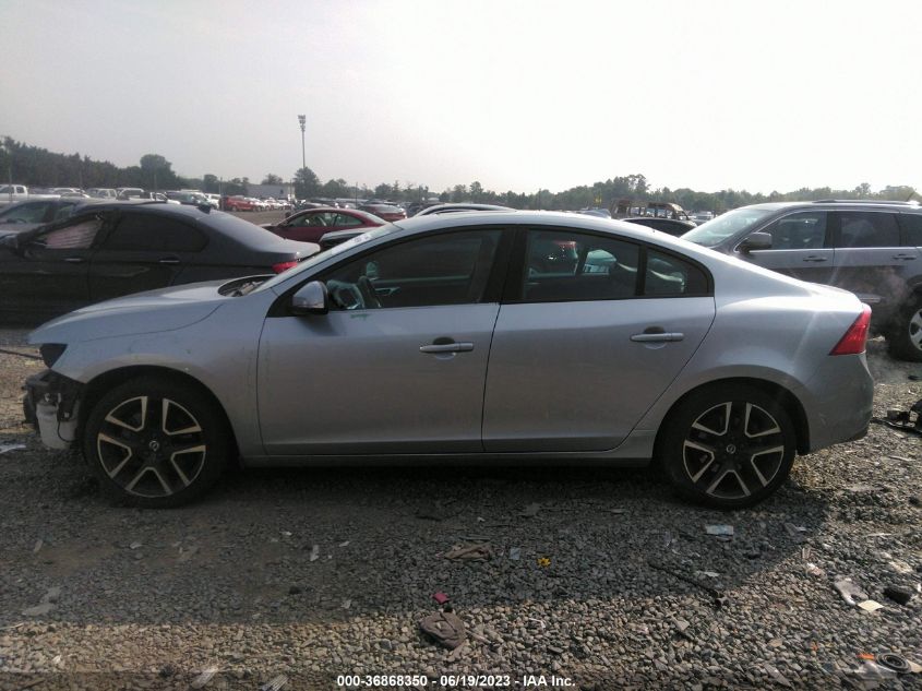 2017 VOLVO S60 DYNAMIC - YV140MTL4H2437234