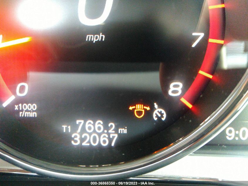 2017 VOLVO S60 DYNAMIC - YV140MTL4H2437234
