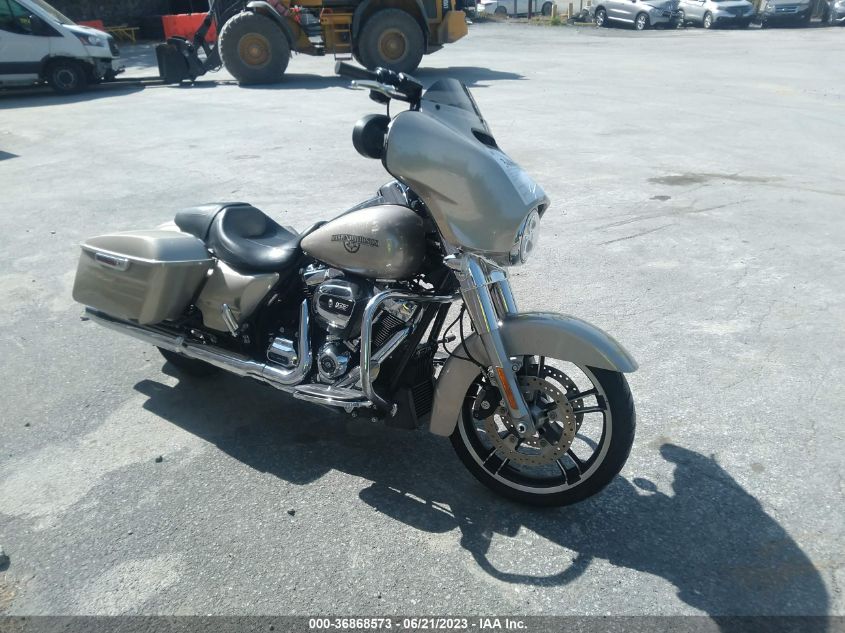 2018 HARLEY-DAVIDSON FLHX STREET GLIDE - 1HD1KBC13JB653621