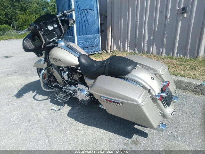 2018 HARLEY-DAVIDSON FLHX STREET GLIDE - 1HD1KBC13JB653621