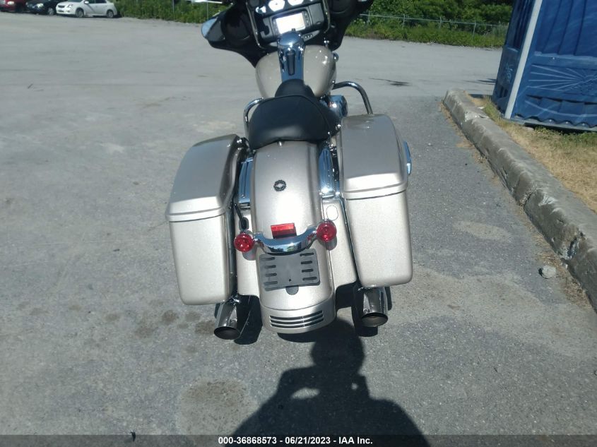 2018 HARLEY-DAVIDSON FLHX STREET GLIDE - 1HD1KBC13JB653621