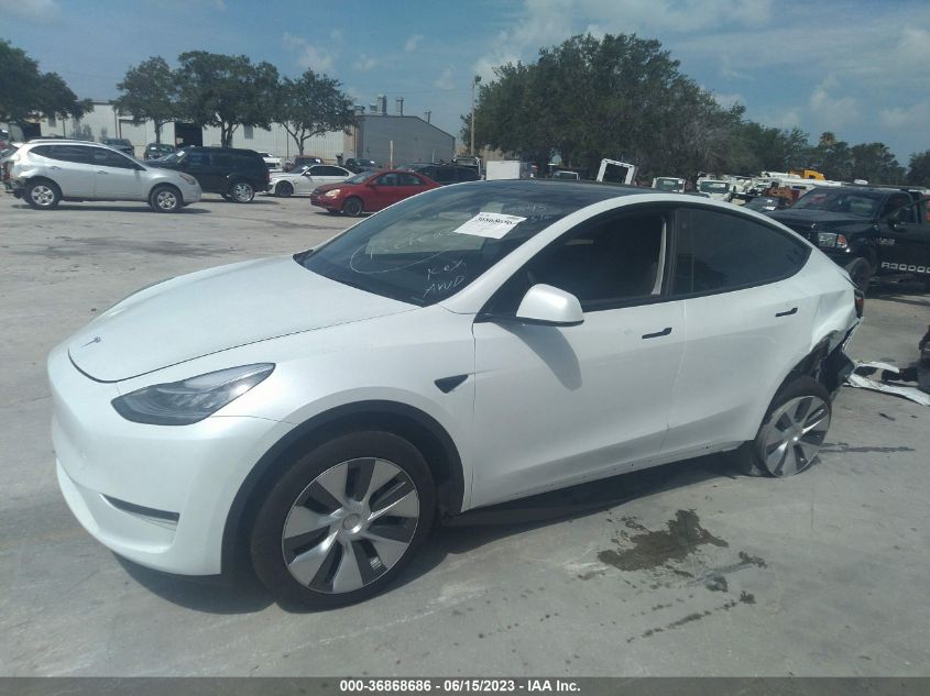 7SAYGDEE0PA079286 Tesla Model Y LONG RANGE 2