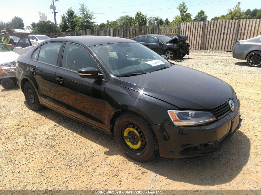 2014 VOLKSWAGEN JETTA SEDAN SE - 3VWD17AJ7EM365274