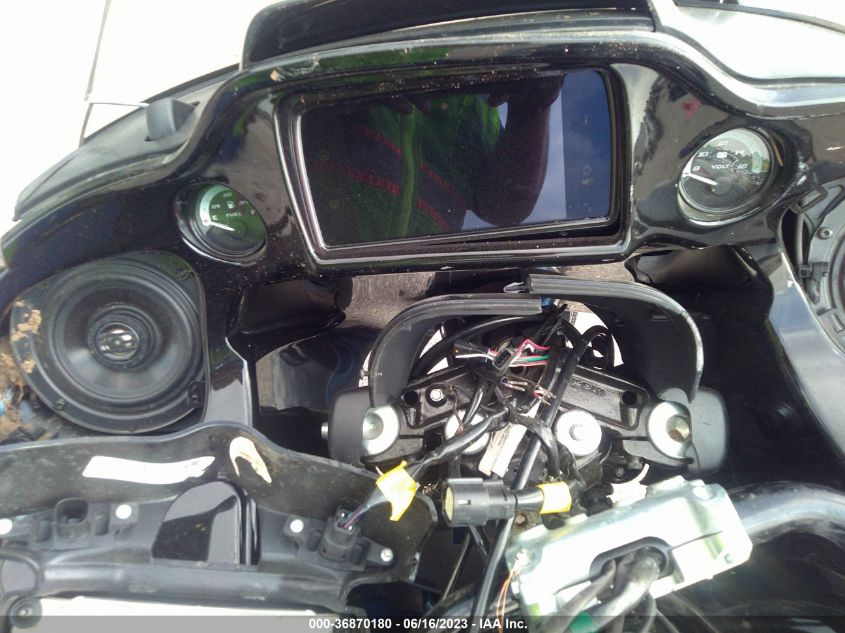 2022 HARLEY-DAVIDSON FLTRK - 1HD1KZF16NB638220