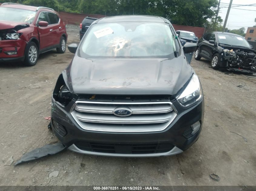 2019 FORD ESCAPE SE - 1FMCU9GD6KUA17018