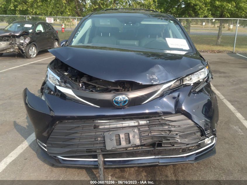 5TDYSKFC9MS033656 Toyota Sienna XLE 12