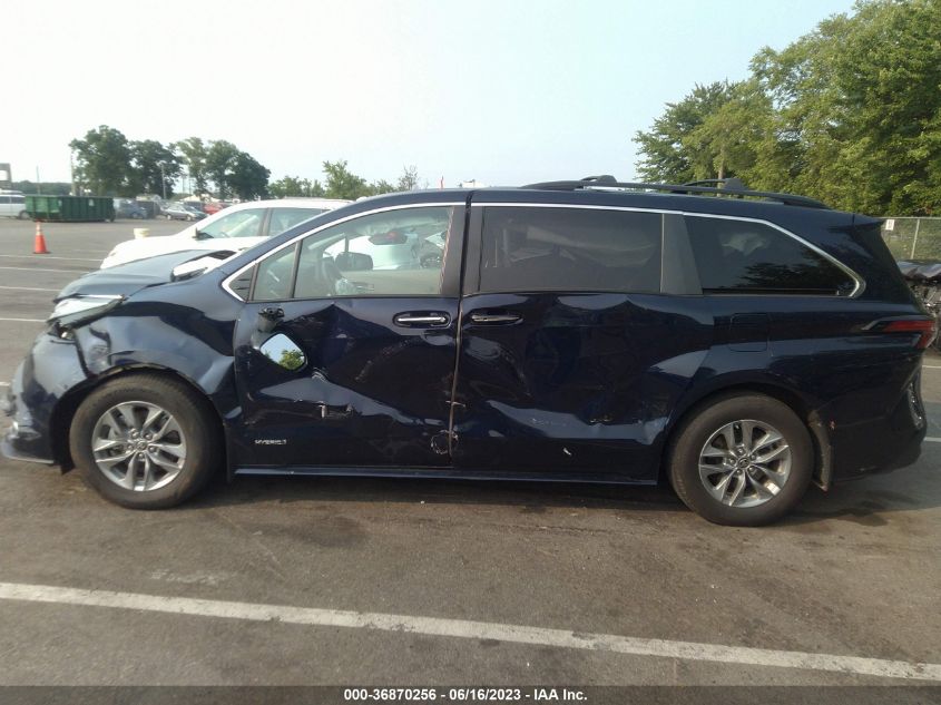 5TDYSKFC9MS033656 Toyota Sienna XLE 14