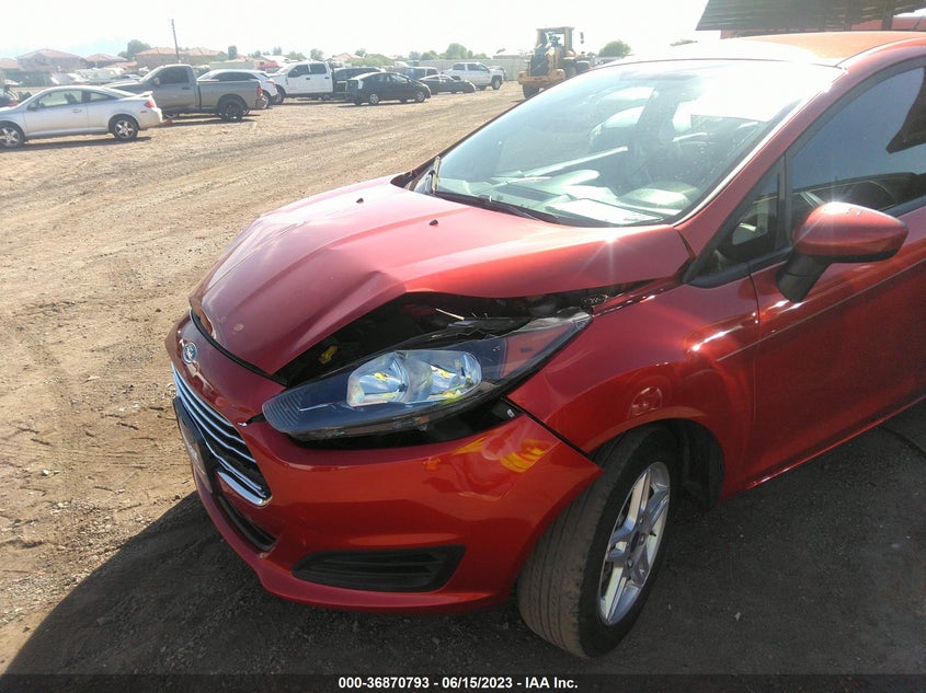 VIN 3FADP4EJ3KM112383 2019 FORD FIESTA SE