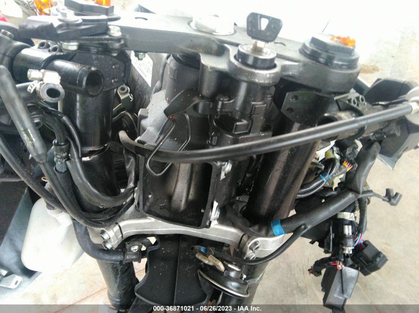 2019 YAMAHA YZFR6 JYARJ28E6KA005096