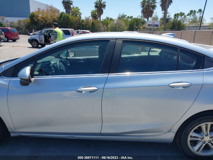 2018 CHEVROLET CRUZE LT - 1G1BE5SM8J7153041