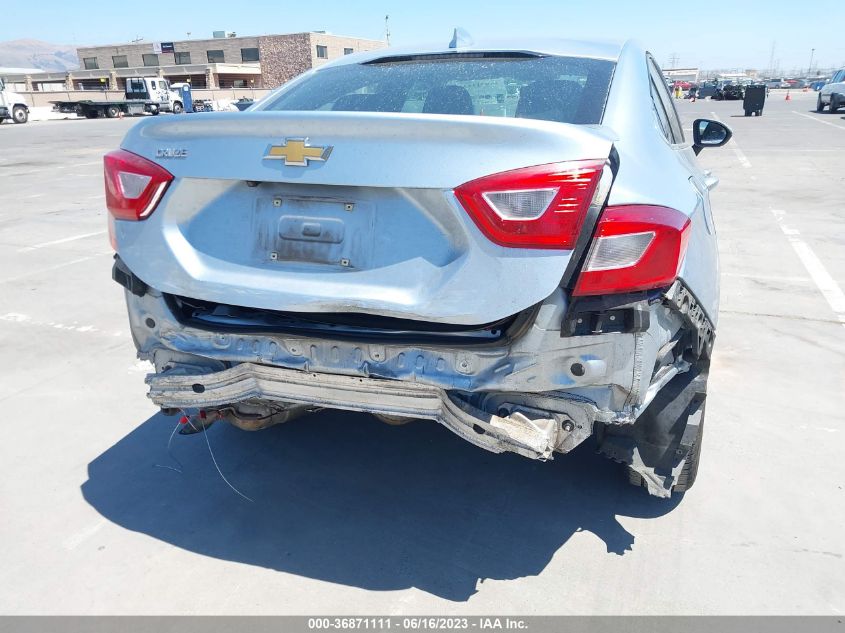 2018 CHEVROLET CRUZE LT - 1G1BE5SM8J7153041