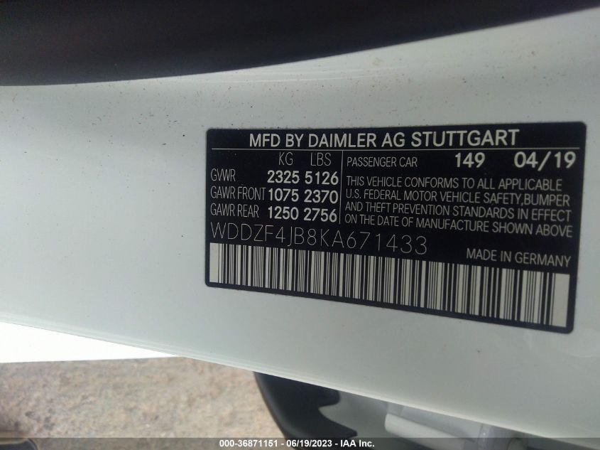 2019 MERCEDES-BENZ E-CLASS E 300 - WDDZF4JB8KA671433