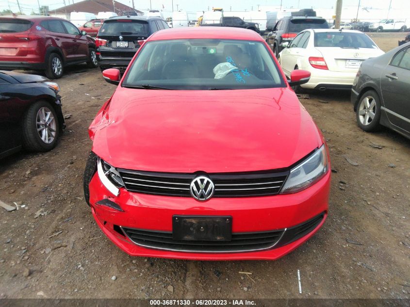 2013 VOLKSWAGEN JETTA SEDAN SE - 3VWBP7AJ4DM251382