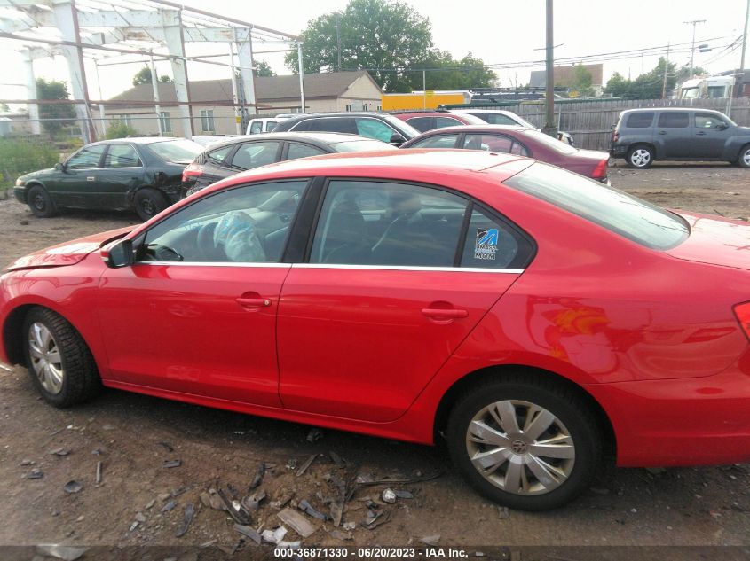 2013 VOLKSWAGEN JETTA SEDAN SE - 3VWBP7AJ4DM251382