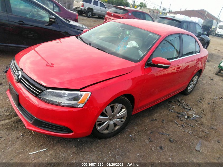 2013 VOLKSWAGEN JETTA SEDAN SE - 3VWBP7AJ4DM251382