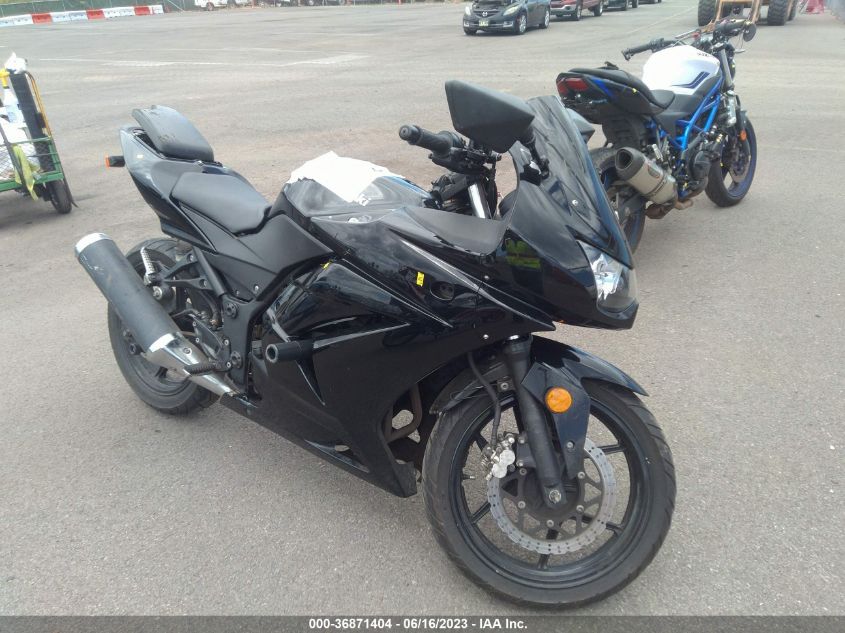 2011 KAWASAKI EX250 J - JKAEXMJ13BDA95260