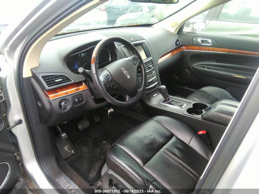 2013 LINCOLN MKT ECOBOOST - 2LMHJ5AT6DBL58651