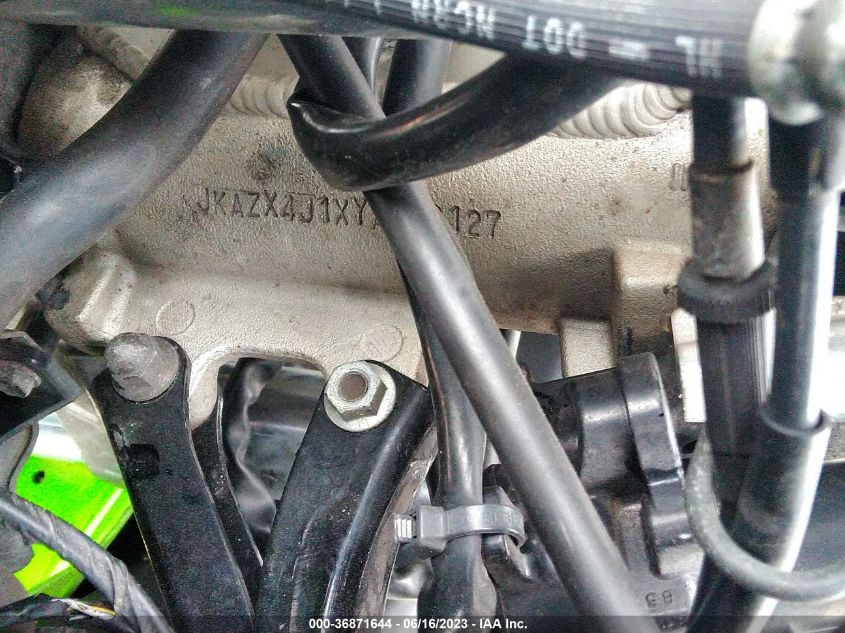 2000 KAWASAKI ZX600 J1 JKAZX4J1XYA009127